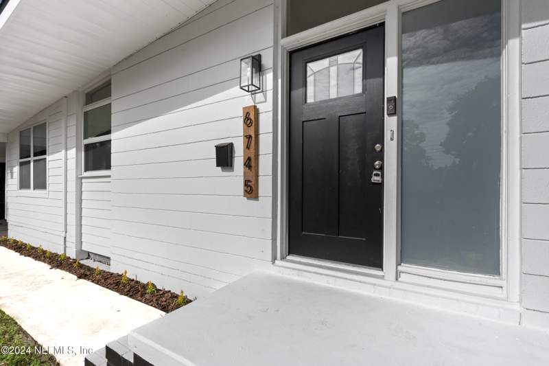3 bedroom Single Family Residence at 6745 Laurina Place, Glynlea Park, Jacksonville — photo 3