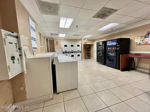 311 W Ashley Street #1111, Jacksonville FL - photo 16 of 23