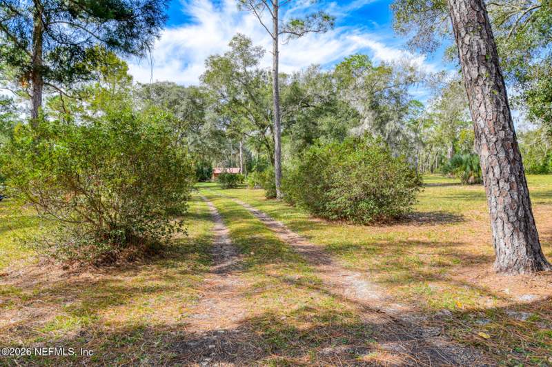 2 bedroom Single Family Residence at 751 N Highway 17, Metes & Bounds, Palatka — photo 2