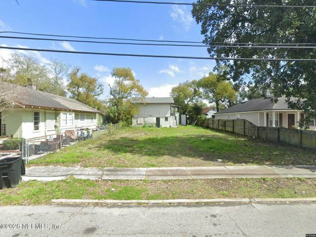 409 CRYSTAL Street