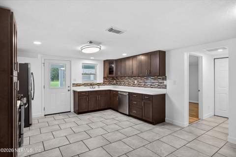 1619 Hammond Boulevard, Jacksonville FL - photo 6 of 40