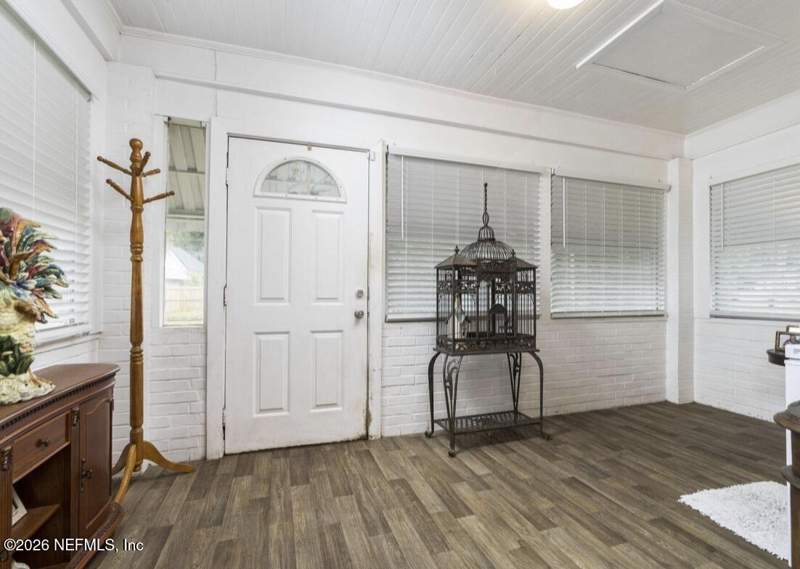4 bedroom Single Family Residence at 325 Chestnut Drive, Pearl Court, Jacksonville — photo 2