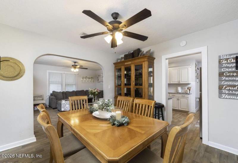 4 bedroom Single Family Residence at 325 Chestnut Drive, Pearl Court, Jacksonville — photo 4