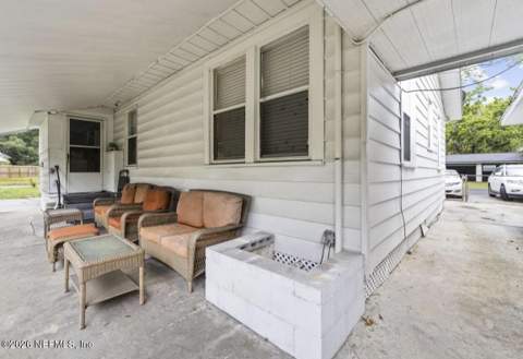 325 Chestnut Drive, Jacksonville FL - photo 8 of 12