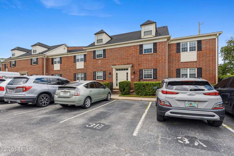 2 bedroom Condominium at 4915 Baymeadows Road #3C, The Boxwood At Baymeadows, Jacksonville — photo 2