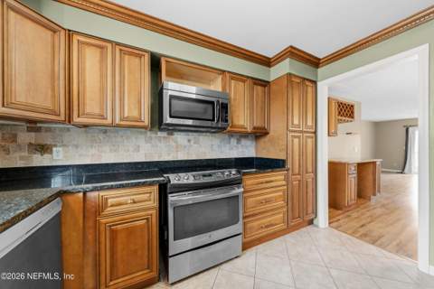 4915 Baymeadows Road #3C, Jacksonville FL - photo 11 of 27