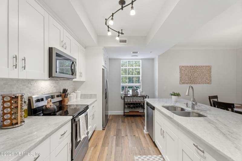 2 bedroom Condominium at 10075 Gate Parkway #403, Mirabella, Jacksonville — photo 3