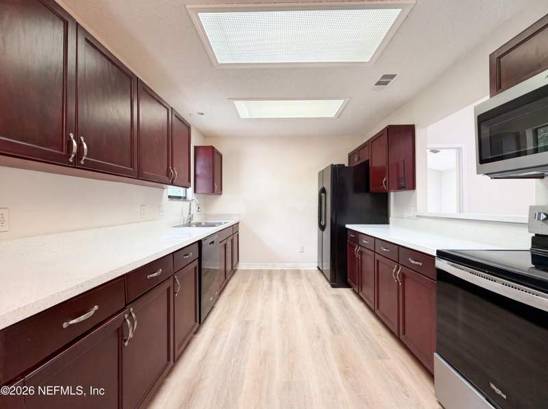 3 bedroom Single Family Residence at 8510 McNeill Road, Section Land, Jacksonville — photo 2