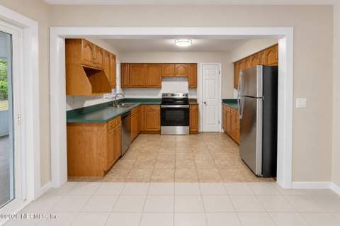 6748 Gaillardia Road, Jacksonville FL - photo 12 of 48
