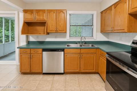 6748 Gaillardia Road, Jacksonville FL - photo 13 of 48