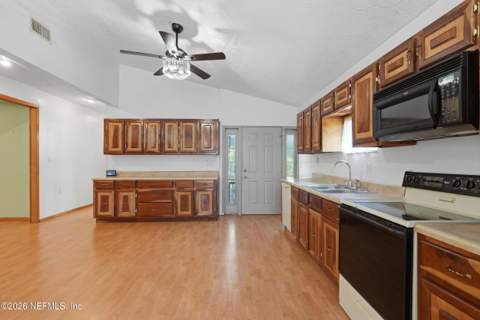 246 Azalea Avenue, Interlachen FL - photo 6 of 38