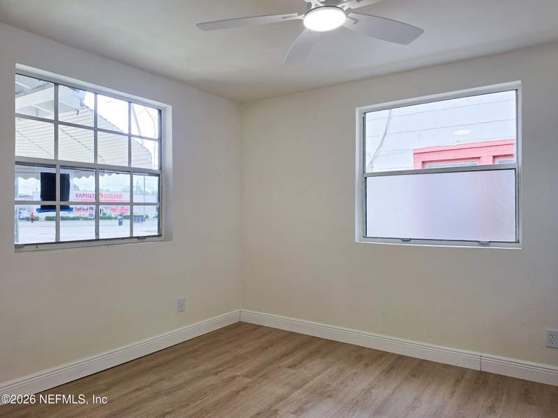 3 bedroom Single Family Residence at 1227 W 3rd Street, Barnetts, Jacksonville — photo 3