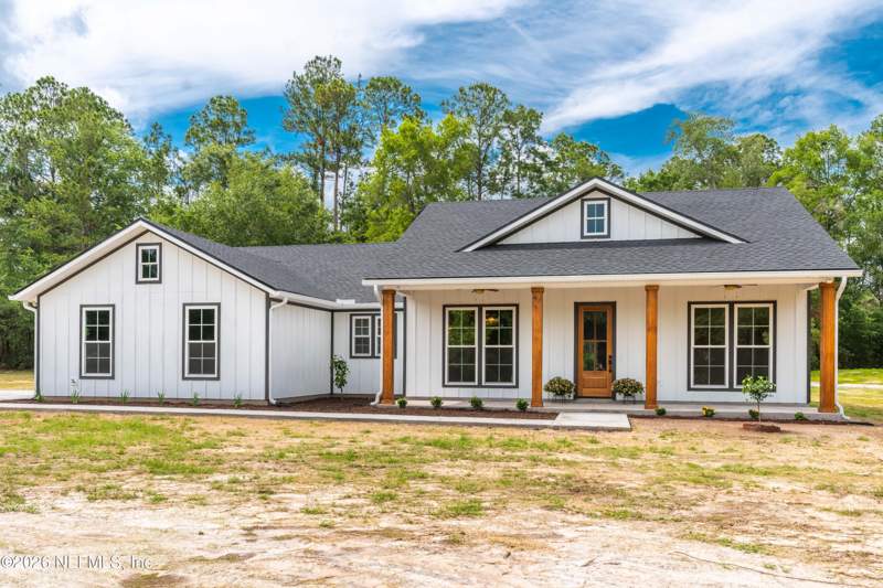 3 bedroom Single Family Residence at 8021 Yellow Pine Circle, Glen St Mary, Glen St. Mary — photo 2