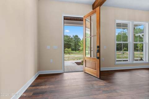 8021 Yellow Pine Circle, Glen St. Mary FL - photo 10 of 56