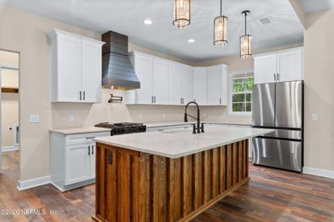 8021 Yellow Pine Circle, Glen St. Mary FL - photo 23 of 56