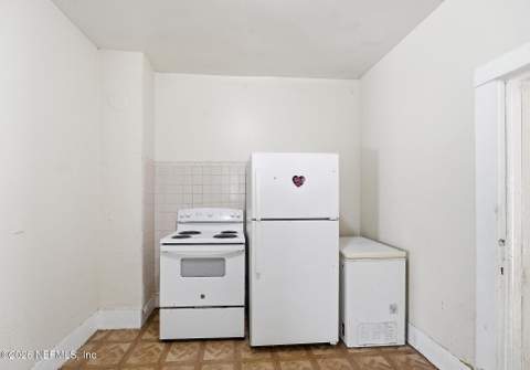 1150 E 16th, Jacksonville FL - photo 9 of 18