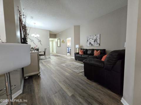 2531 Carson Oaks Drive, Jacksonville FL - photo 15 of 60