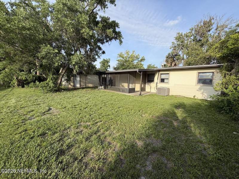 3 bedroom Single Family Residence at 5235 Batley Road, Oak Hill, Jacksonville — photo 2