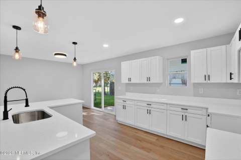 1725 Helena Street, Jacksonville FL - photo 16 of 35
