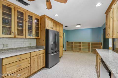 1814 Grove Park Drive, Orange Park FL - photo 14 of 46