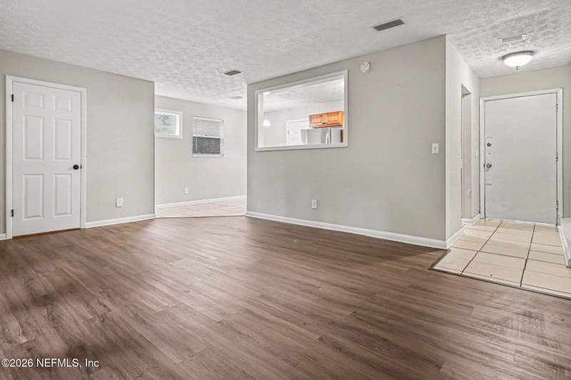 3 bedroom Single Family Residence at 7044 Red Robin Drive, Cedar Hill Estates, Jacksonville — photo 2