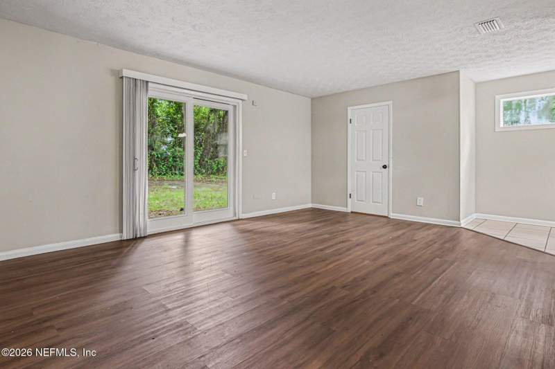 3 bedroom Single Family Residence at 7044 Red Robin Drive, Cedar Hill Estates, Jacksonville — photo 3