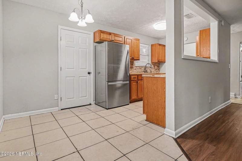 3 bedroom Single Family Residence at 7044 Red Robin Drive, Cedar Hill Estates, Jacksonville — photo 4
