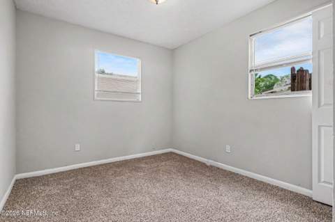 7044 Red Robin Drive, Jacksonville FL - photo 10 of 15