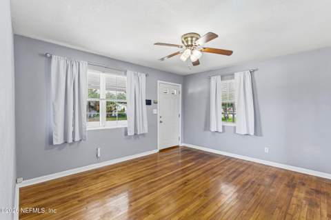 5234 Witby Avenue, Jacksonville FL - photo 7 of 33