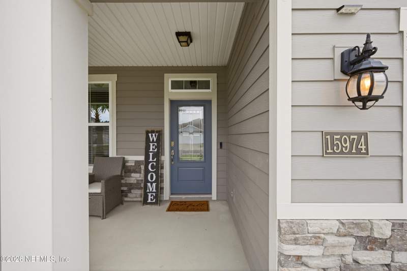 5 bedroom Single Family Residence at 15974 Great Lakes Circle, Pine Lakes, Jacksonville — photo 4