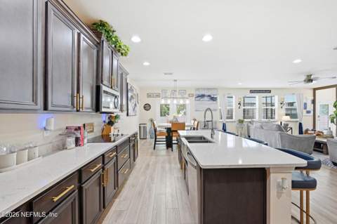15974 Great Lakes Circle, Jacksonville FL - photo 18 of 57