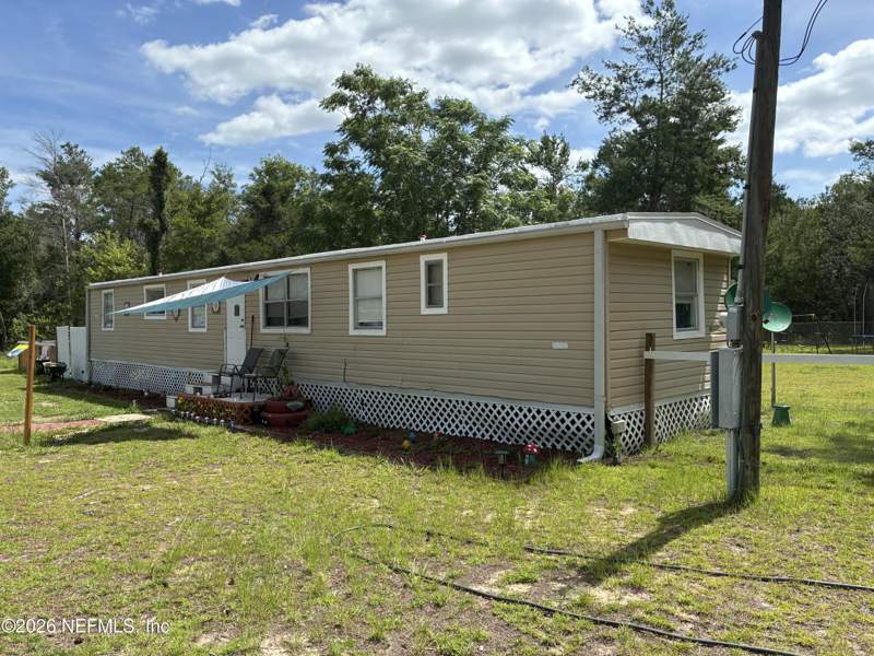 2 bedroom Manufactured Home at 214 Dove Street, Interlachen Lakes Estates, Interlachen — photo 3