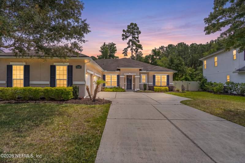 4 bedroom Single Family Residence at 12647 Julington Oaks Drive, Julington Oaks, Jacksonville — photo 3