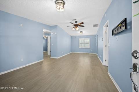 3220 Ricky Drive, Jacksonville FL - photo 7 of 42