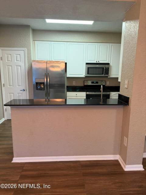 8539 Gate Parkway #424, Jacksonville FL - photo 6 of 27