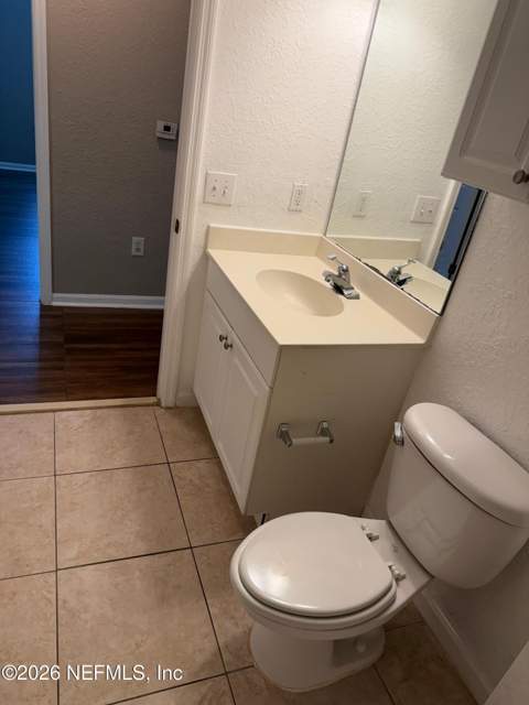 8539 Gate Parkway #424, Jacksonville FL - photo 16 of 27