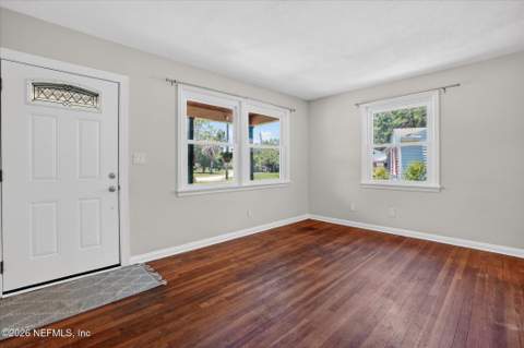 5503 Lakewood Circle, Jacksonville FL - photo 8 of 49