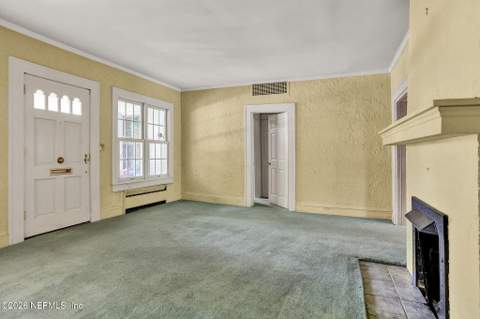 4250 Davinci Avenue, Jacksonville FL - photo 7 of 39