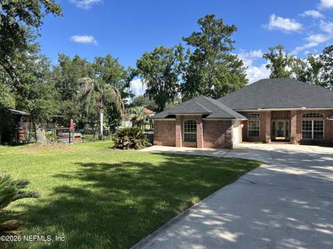 1816 Oak Park Circle, Green Cove Springs FL - photo 14 of 64