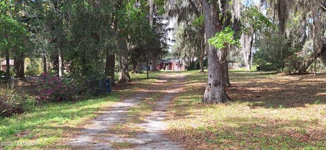 Holly Oaks