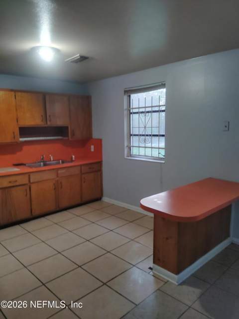 2653 Sandra Lane, Jacksonville FL - photo 6 of 33
