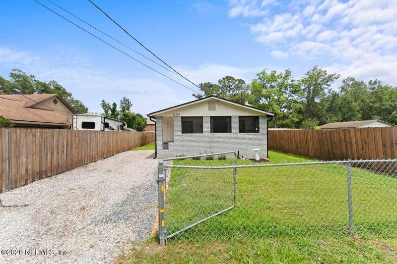 2 bedroom Single Family Residence at 6369 Jammes Road, Almelia Kohns, Jacksonville — photo 2