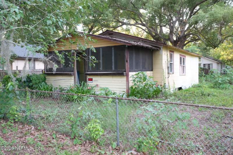 2 bedroom Single Family Residence at 2371 Jayson Avenue, Riverhills Park, Jacksonville — photo 3