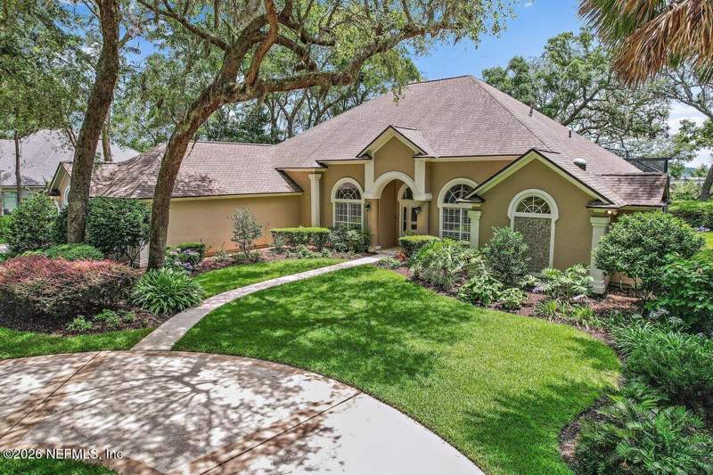 4 bedroom Single Family Residence at 953 Shipwatch Drive, Queens Harbour Cc, Jacksonville — photo 2