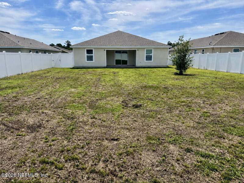 3 bedroom Single Family Residence at 8656 Newnan Lake Drive, Lakes At Woodlawn, Macclenny — photo 4