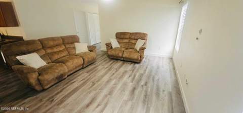 5463 Old Colony Drive, Jacksonville FL - photo 6 of 25