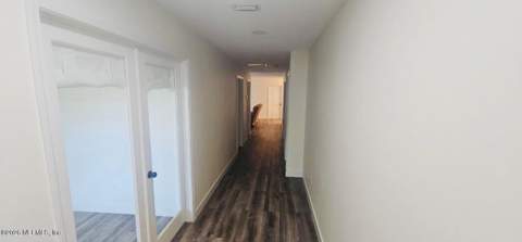 5463 Old Colony Drive, Jacksonville FL - photo 7 of 25