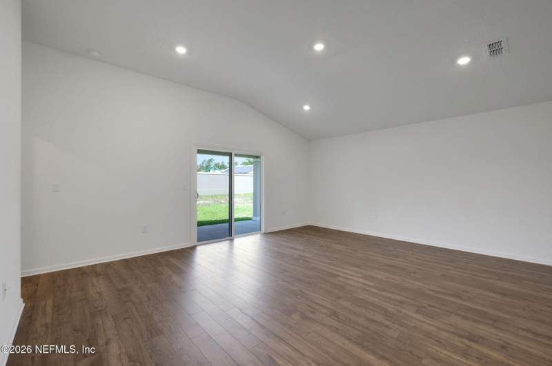 4 bedroom Single Family Residence at 5824 Lagoon Cruise Way, Diamond Springs, Jacksonville — photo 3