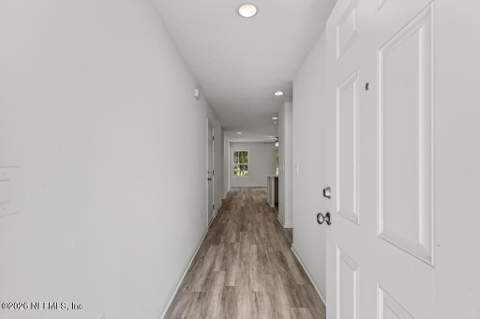5536 Leaming Avenue, Jacksonville FL - photo 7 of 50