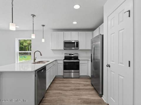 5536 Leaming Avenue, Jacksonville FL - photo 14 of 50
